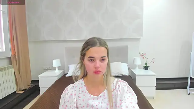 Snapshot of Donna_Evans chatting on July 6, 11:51 pm Donna Evans online show from July 6, 11:51 pm