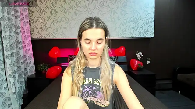 Snapshot of Donna_Evans chatting on February 23, 12:08 am Donna Evans online show from February 23, 12:08 am