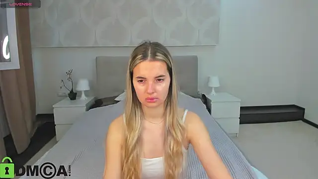 Donna Evans online show from May 2, 11:54 pm