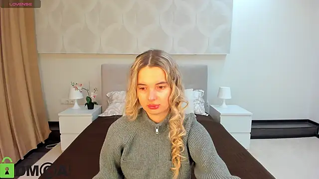 Donna Evans online show from January 13, 11:52 pm