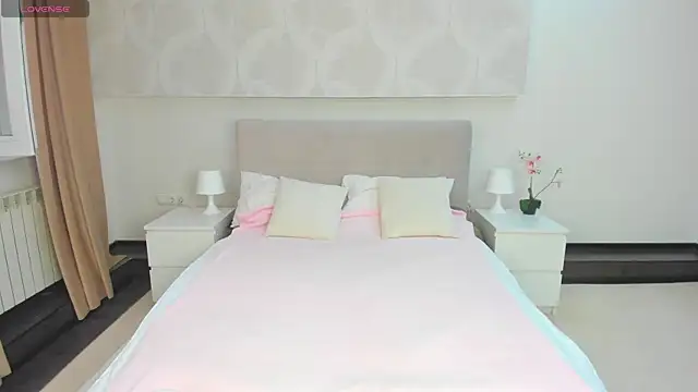 Snapshot of Donna_Evans chatting on July 11, 11:38 pm Donna Evans online show from July 11, 11:38 pm