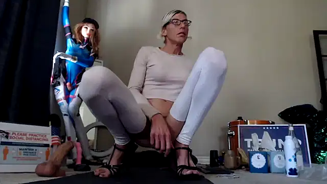 Taylorsexbot online show from February 6, 10:32 pm