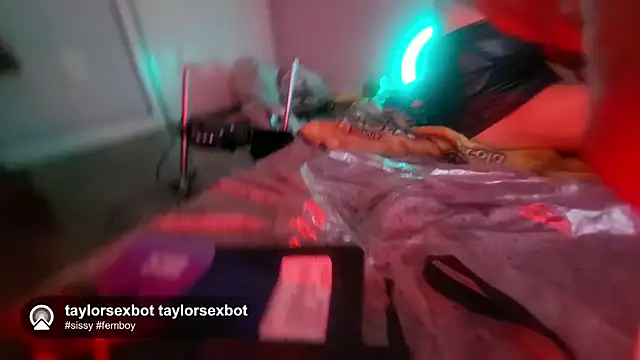 Taylorsexbot online show from May 21, 1:30 pm