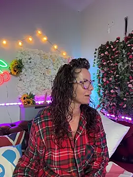 AmicaBentley online show from March 22, 6:48 am