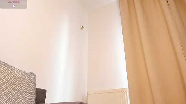 baby ivy online show from March 4, 7:05 am