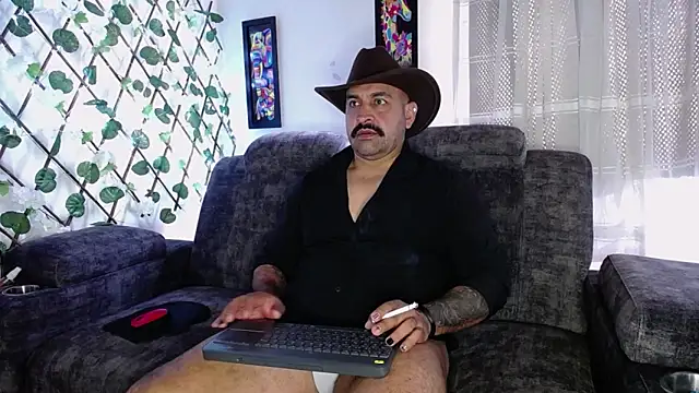 Snapshot of JD-69 chatting on January 24, 6:25 pm JD-69 online show from January 24, 6:25 pm