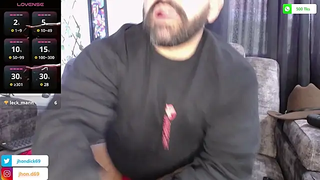 Snapshot of JD-69 chatting on March 1, 2:23 pm JD-69 online show from March 1, 2:23 pm