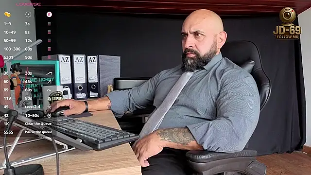 Snapshot of JD-69 chatting on October 27, 3:35 pm JD-69 online show from October 27, 3:35 pm