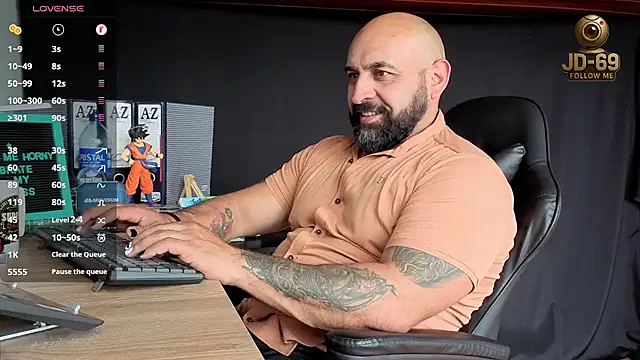 Snapshot of JD-69 chatting on November 19, 7:03 pm JD-69 online show from November 19, 7:03 pm