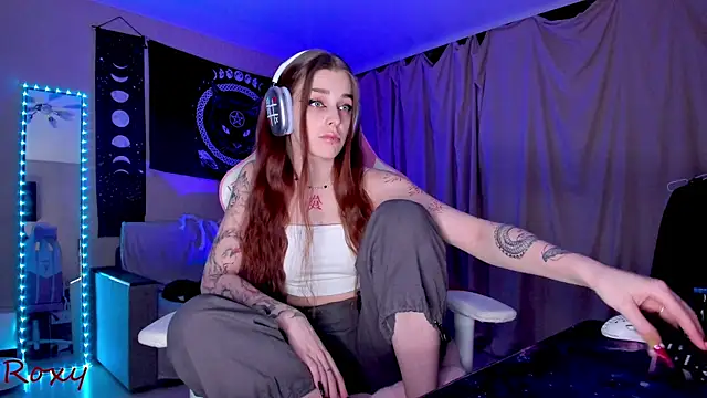 wet dream  online show from January 30, 1:33 am