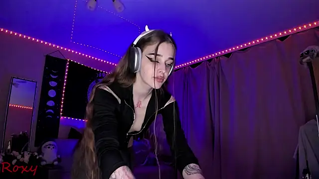 wet dream  online show from March 28, 7:15 pm