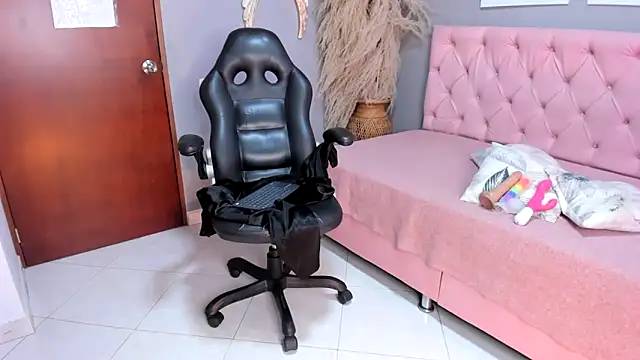 Anahi falcon online show from March 3, 7:43 pm