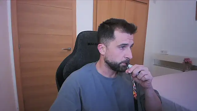 alex877x online show from October 19, 5:48 pm