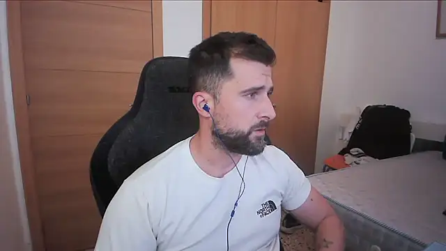 alex877x online show from October 8, 9:04 pm