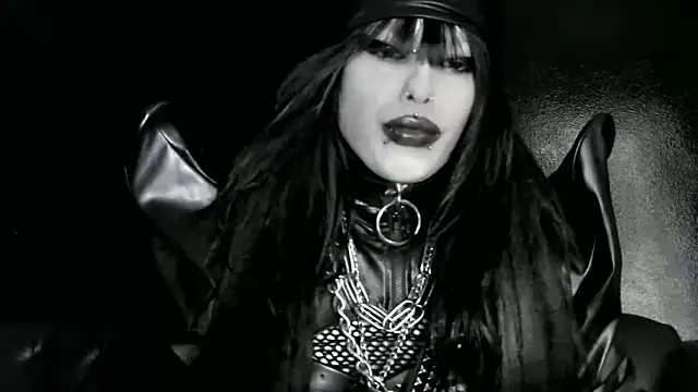 XXIOUX online show from March 31, 3:58 pm