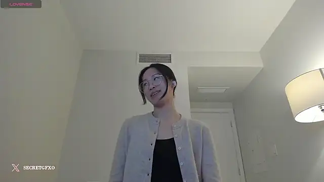 Snapshot of secretgirlfriendxo chatting on December 10, 7:16 am secretgirlfriendxo online show from December 10, 7:16 am