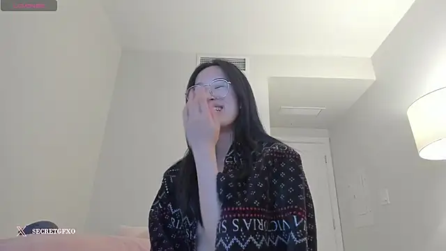 Snapshot of secretgirlfriendxo chatting on December 4, 11:46 am secretgirlfriendxo online show from December 4, 11:46 am