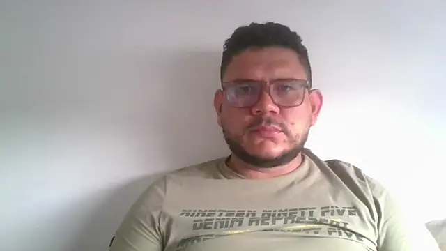 Phillipsglass online show from January 6, 1:41 pm