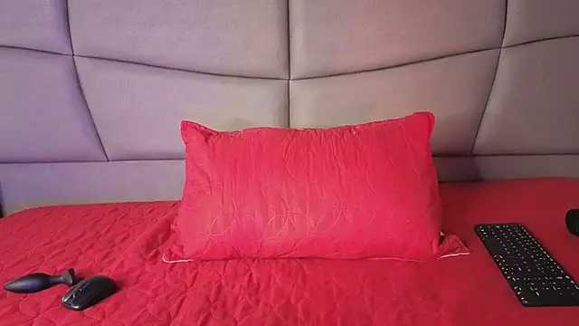 Snapshot of IbethMoon chatting on November 7, 7:40 pm IbethMoon online show from November 7, 7:40 pm