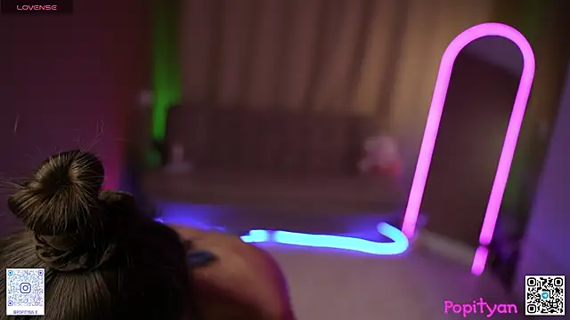 popityan1 online show from April 15, 9:04 am