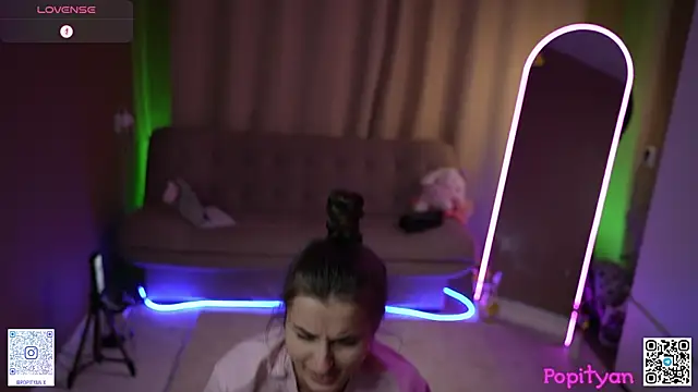 popityan1 online show from April 19, 7:09 am