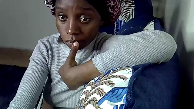 Snapshot of Enkarxx chatting on October 29, 8:19 pm Enkarxx online show from October 29, 8:19 pm