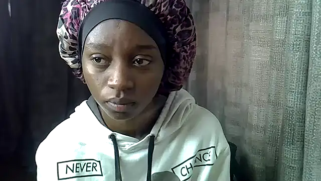 Snapshot of Enkarxx chatting on October 2, 12:19 pm Enkarxx online show from October 2, 12:19 pm