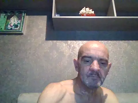 Snapshot of skorpibg65 chatting on December 3, 5:52 am skorpibg65 online show from December 3, 5:52 am