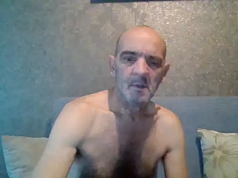 Snapshot of skorpibg65 chatting on January 14, 1:37 pm skorpibg65 online show from January 14, 1:37 pm