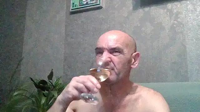 Snapshot of skorpibg65 chatting on June 8, 6:52 pm skorpibg65 online show from June 8, 6:52 pm