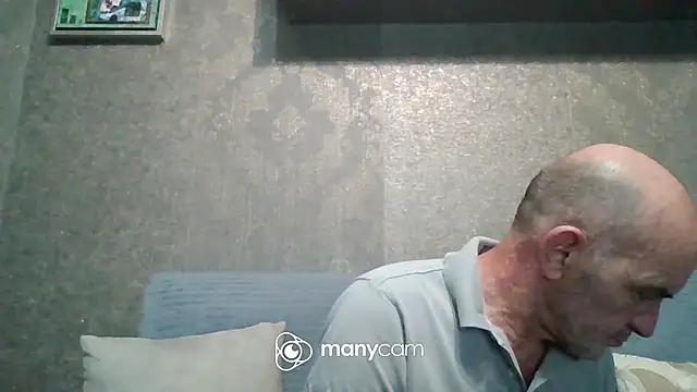 Snapshot of skorpibg65 chatting on April 28, 10:58 pm skorpibg65 online show from April 28, 10:58 pm
