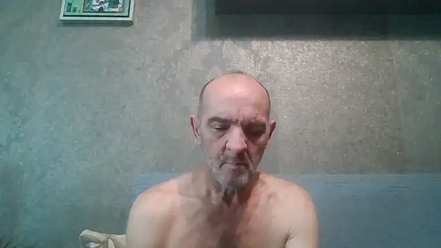 Snapshot of skorpibg65 chatting on April 19, 3:24 pm skorpibg65 online show from April 19, 3:24 pm