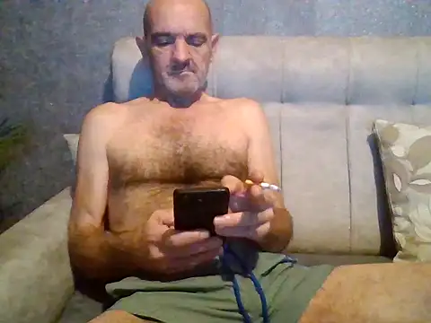 Snapshot of skorpibg65 chatting on December 2, 3:36 pm skorpibg65 online show from December 2, 3:36 pm