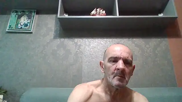 Snapshot of skorpibg65 chatting on July 12, 8:37 am skorpibg65 online show from July 12, 8:37 am