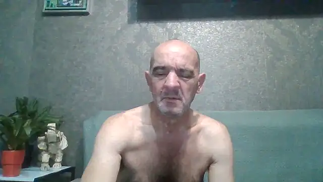 Snapshot of skorpibg65 chatting on July 6, 5:36 am skorpibg65 online show from July 6, 5:36 am