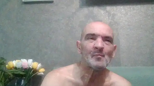 Snapshot of skorpibg65 chatting on May 18, 2:33 pm skorpibg65 online show from May 18, 2:33 pm
