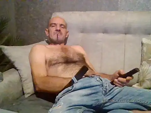 Snapshot of skorpibg65 chatting on December 1, 12:55 am skorpibg65 online show from December 1, 12:55 am