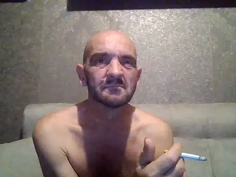 Snapshot of skorpibg65 chatting on December 19, 12:47 am skorpibg65 online show from December 19, 12:47 am