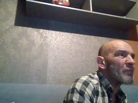 Snapshot of skorpibg65 chatting on January 9, 1:34 am skorpibg65 online show from January 9, 1:34 am