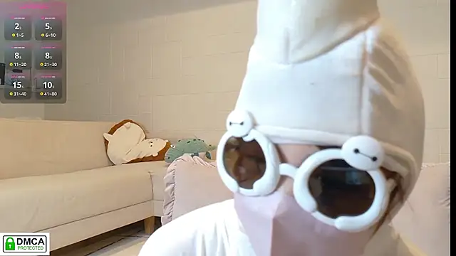 SUZU  online show from November 17, 1:04 pm