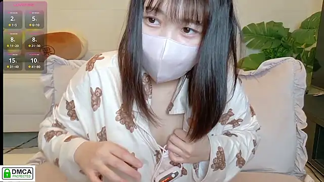 SUZU  online show from February 6, 9:44 pm