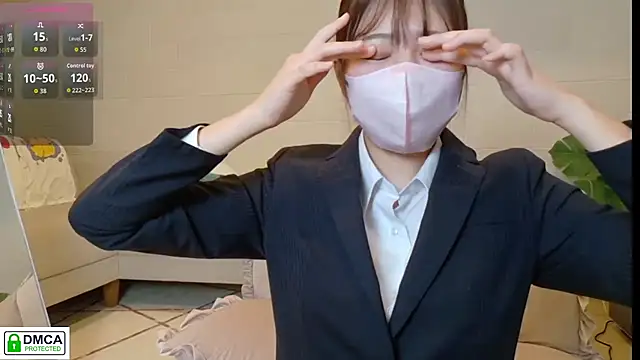 SUZU  online show from November 10, 1:05 pm