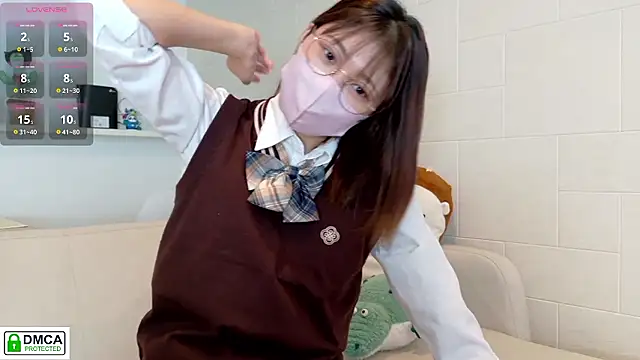 Snapshot of SUZU_ chatting on October 8, 3:08 am SUZU online show from October 8, 3:08 am