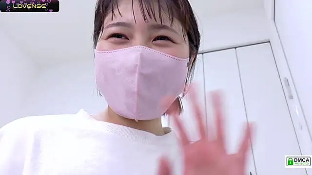 Snapshot of SUZU_ chatting on March 15, 12:04 am SUZU online show from March 15, 12:04 am