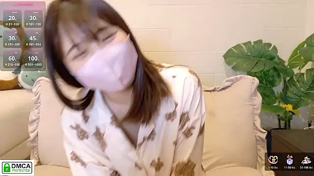 SUZU  online show from April 8, 3:13 pm