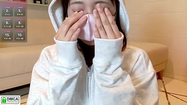 Snapshot of SUZU_ chatting on October 16, 12:13 pm SUZU online show from October 16, 12:13 pm