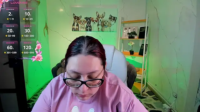 NiickyJones online show from November 17, 5:50 pm