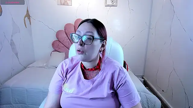 NiickyJones online show from March 15, 6:20 am