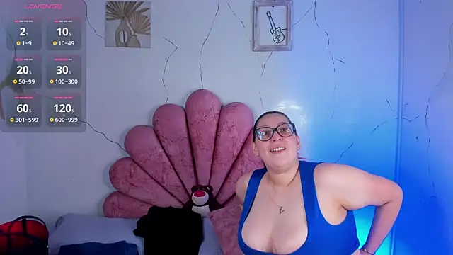 NiickyJones online show from February 13, 12:10 am