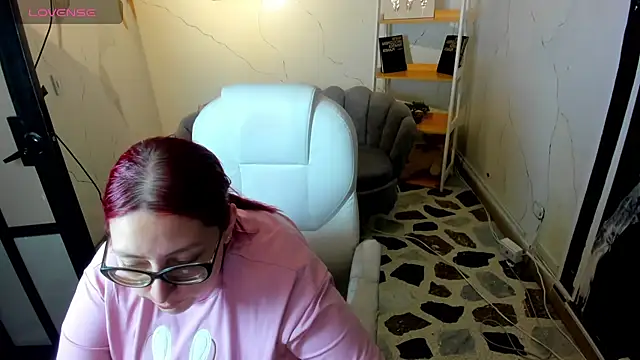 Snapshot of NiickyJones chatting on September 13, 9:15 pm NiickyJones online show from September 13, 9:15 pm